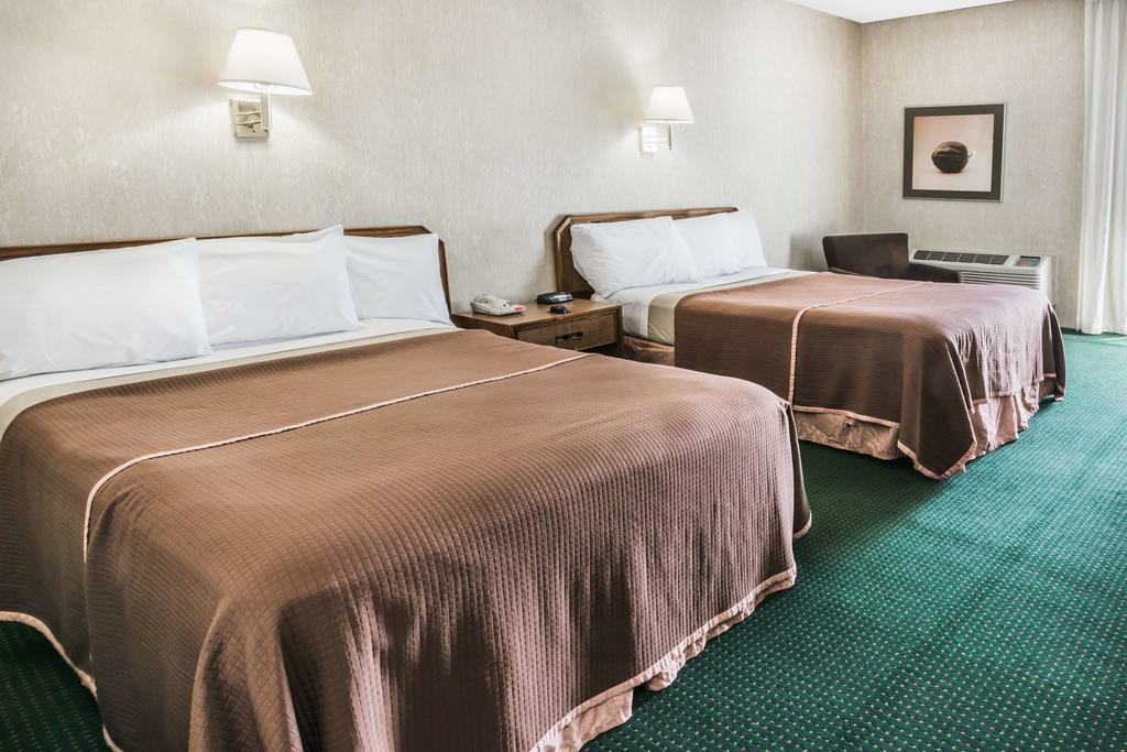 Howard Johnson By Wyndham Milford/New Haven 外观 照片