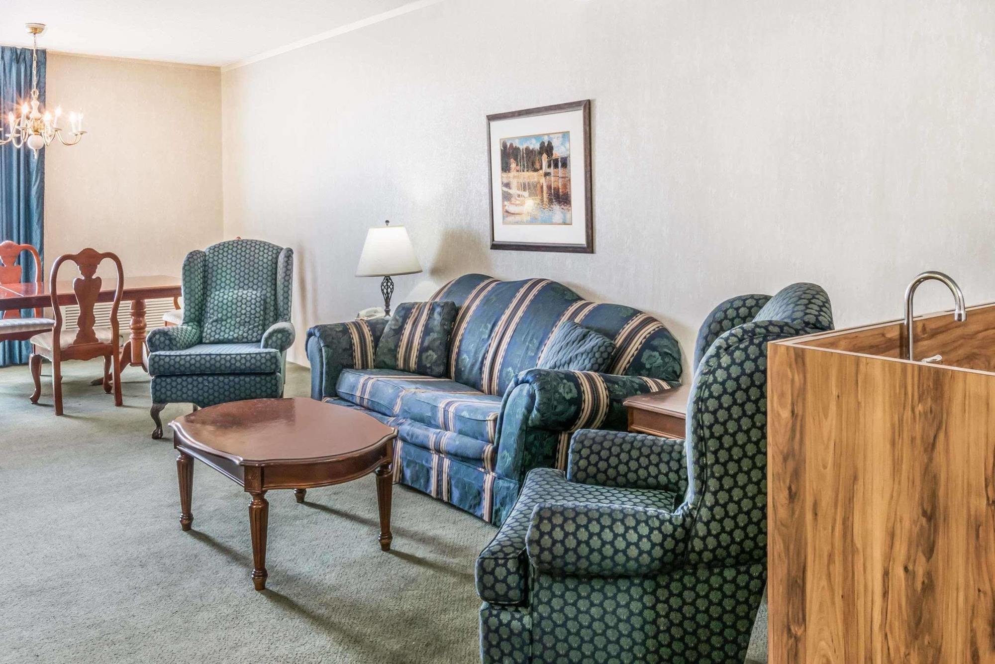 Howard Johnson By Wyndham Milford/New Haven 外观 照片