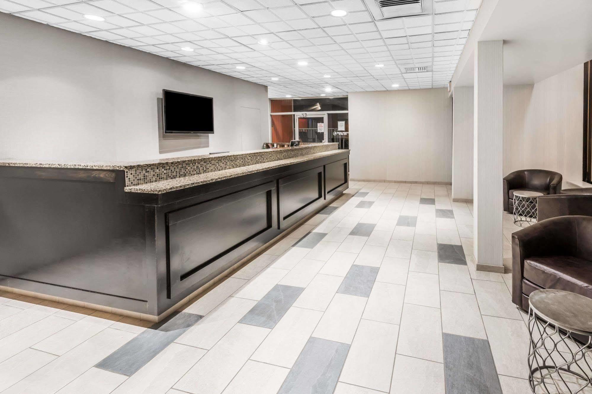 Howard Johnson By Wyndham Milford/New Haven 外观 照片